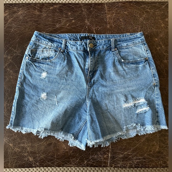 1822 Denim Pants - 1822 Denim Distressed Shorts